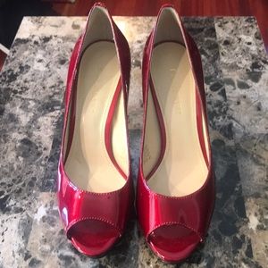 EUC candy apple red pumps